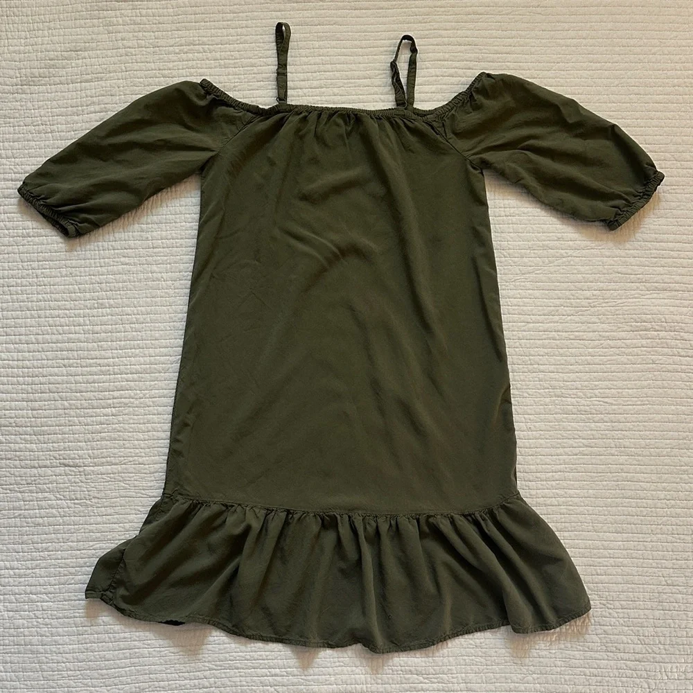 Old Navy Olive Green Off-Shoulder Dress with Floral Center Trim Size XL